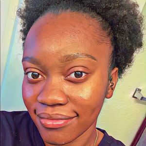 Meet your Posher, Regina